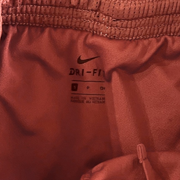 Nike Like New 10K Femme Running Shorts in Floral Print Size Small - Picture 5 of 6